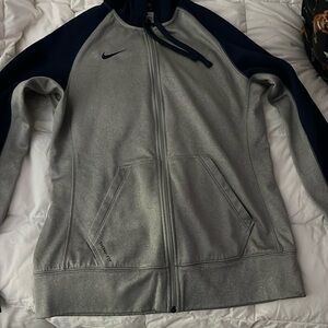 Men’s Small Nike Thermalite hoodie
